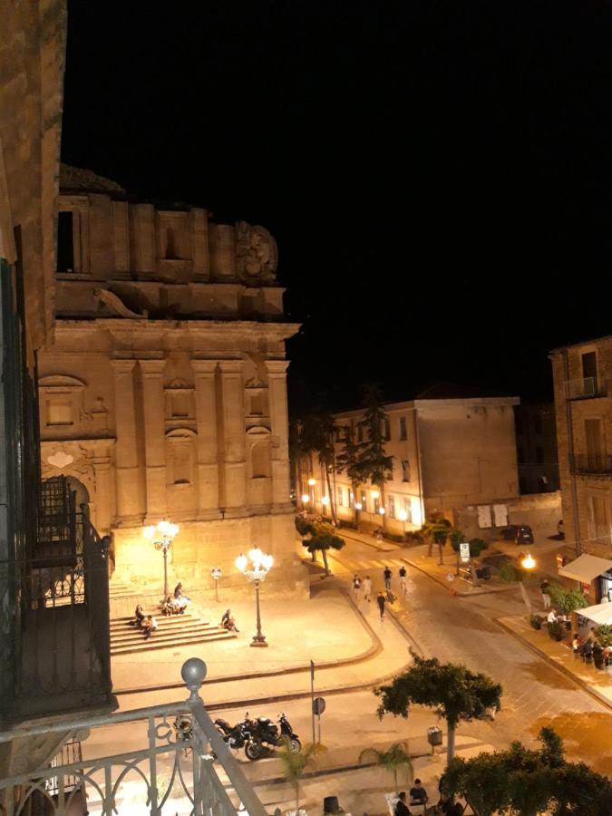 Casa Principe Umberto Apartment Mazzarino Bagian luar foto